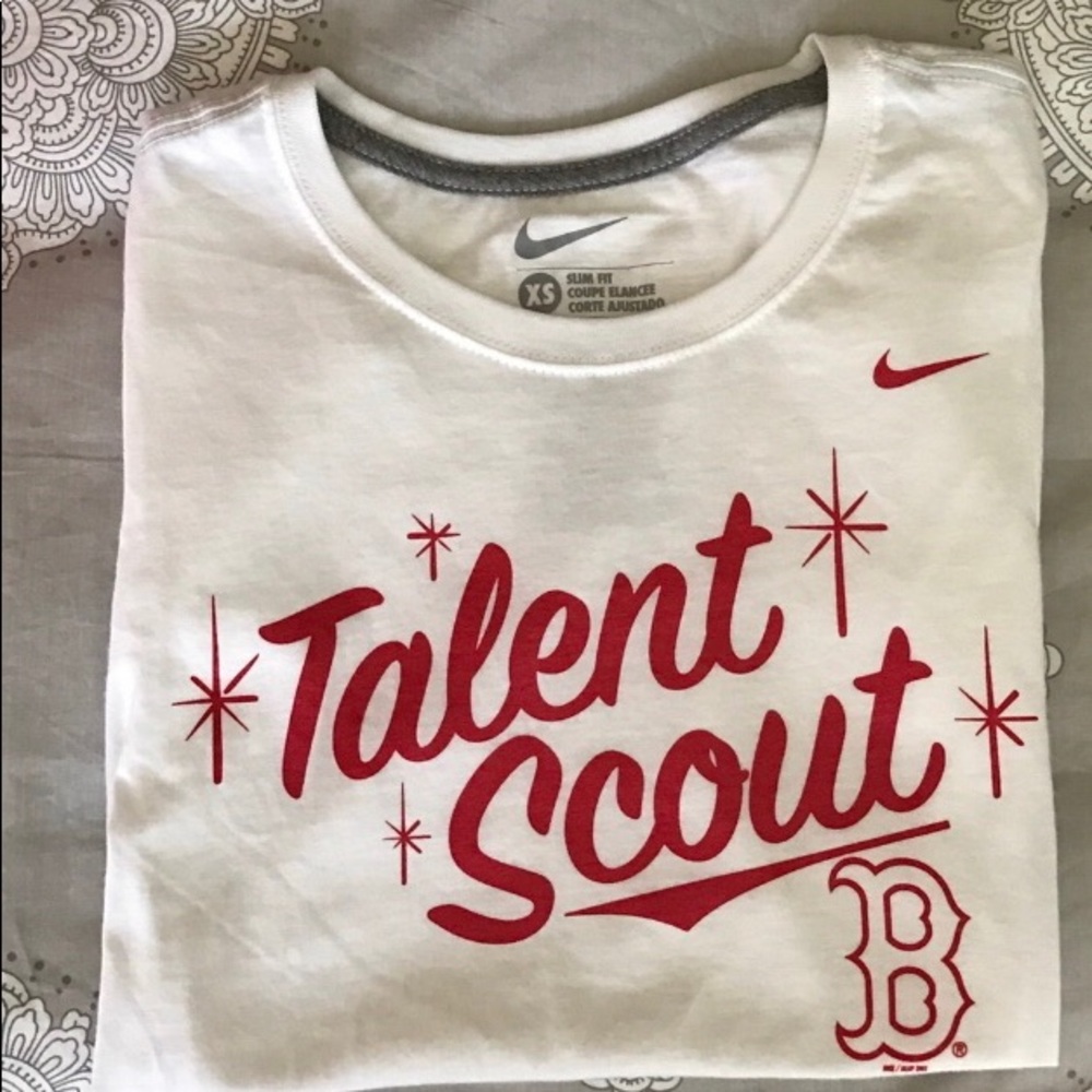 Boston Red Sox NIKE slim fit tee EUC  XS